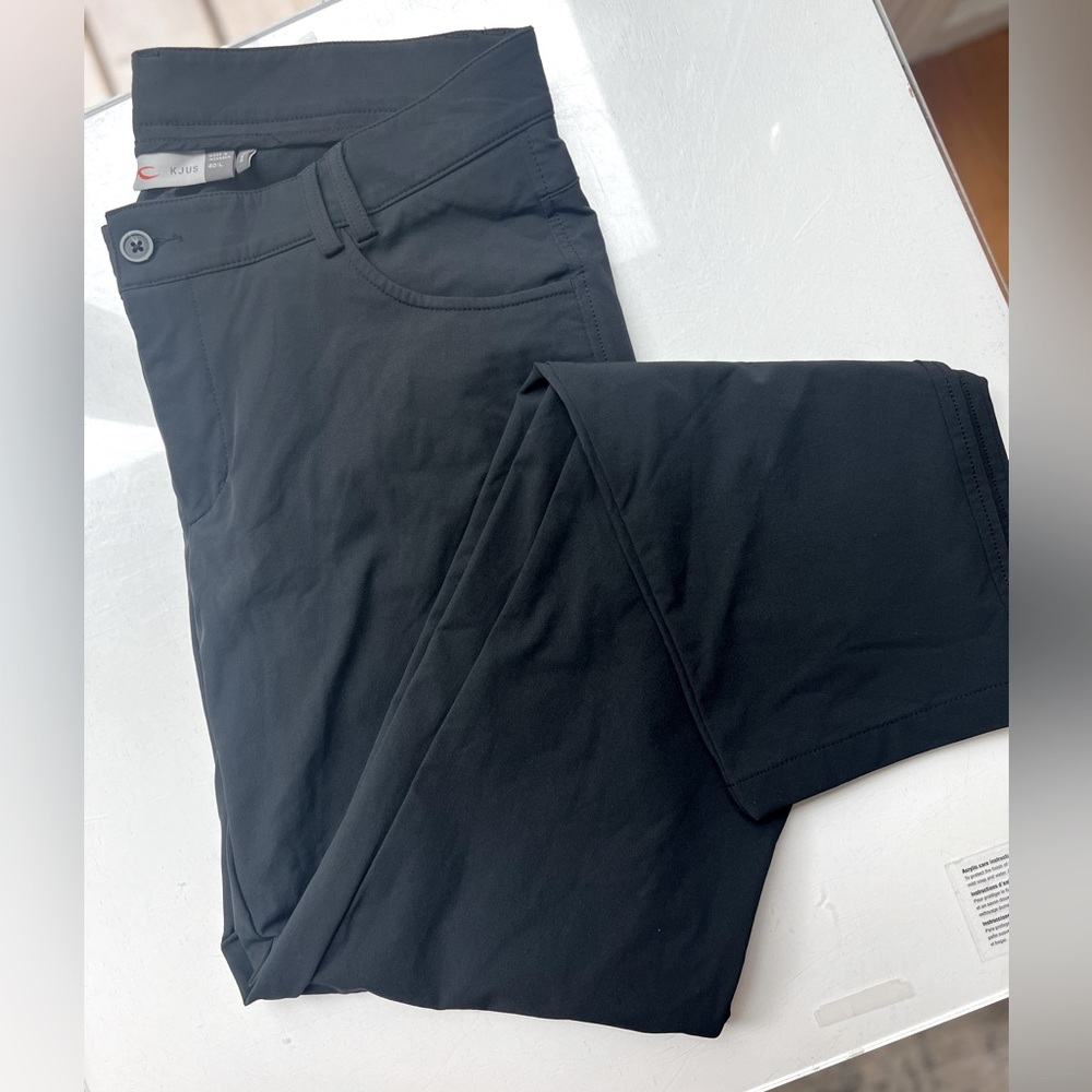 KJUS Golf Pants size 40- NEW